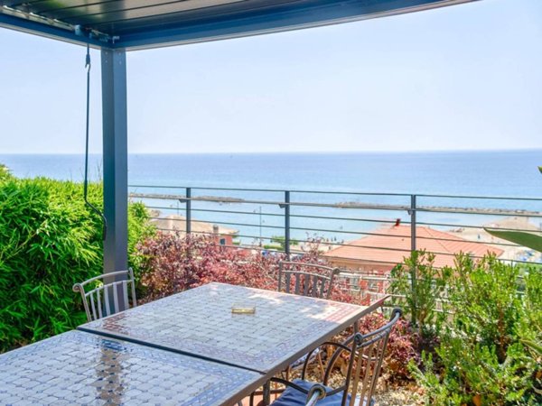 appartamento in vendita a Santo Stefano al Mare