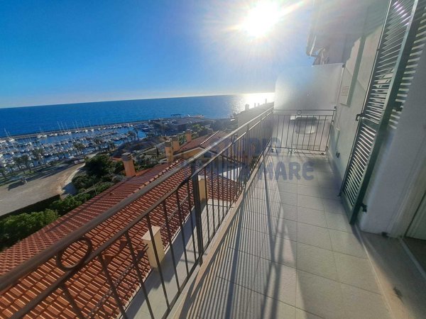 appartamento in vendita a Santo Stefano al Mare