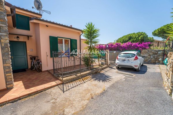 casa indipendente in vendita a Santo Stefano al Mare