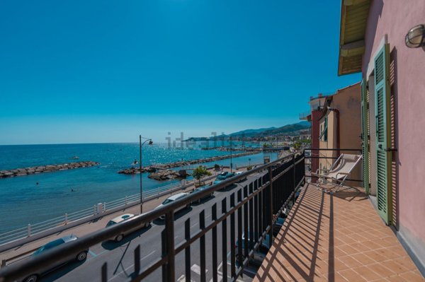 appartamento in vendita a Santo Stefano al Mare
