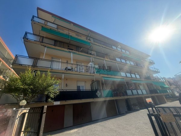 appartamento in vendita a Santo Stefano al Mare