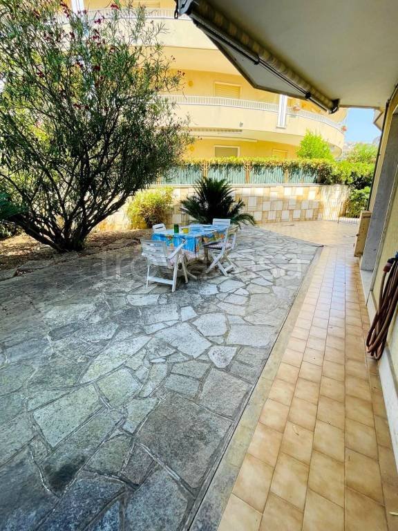 appartamento in vendita a Santo Stefano al Mare