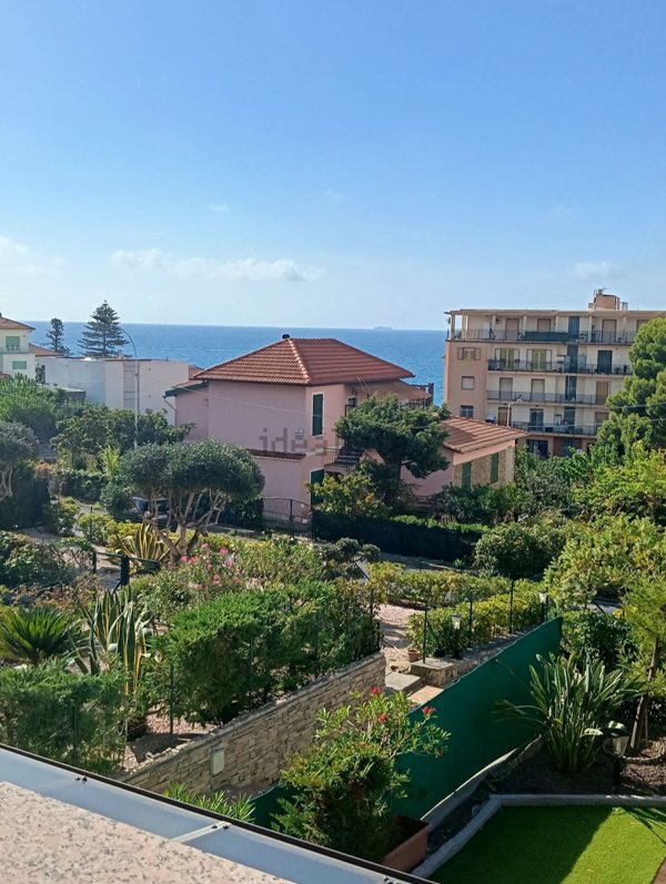appartamento in vendita a Santo Stefano al Mare