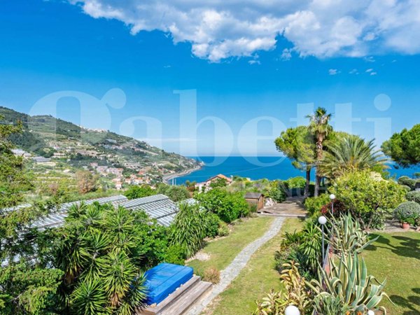casa indipendente in vendita a Santo Stefano al Mare