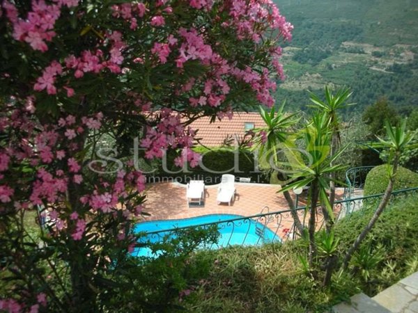 casa indipendente in vendita a Seborga