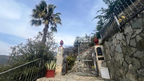 casa indipendente in vendita a Seborga