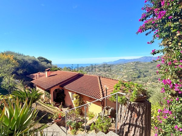 casa indipendente in vendita a Seborga