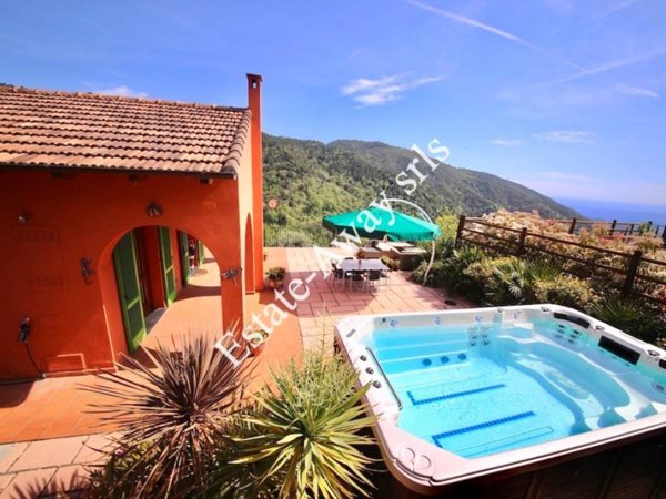 casa indipendente in vendita a Seborga