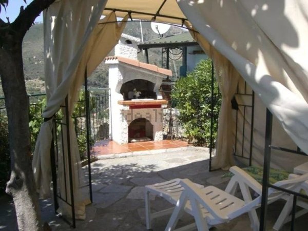 casa indipendente in vendita a Seborga