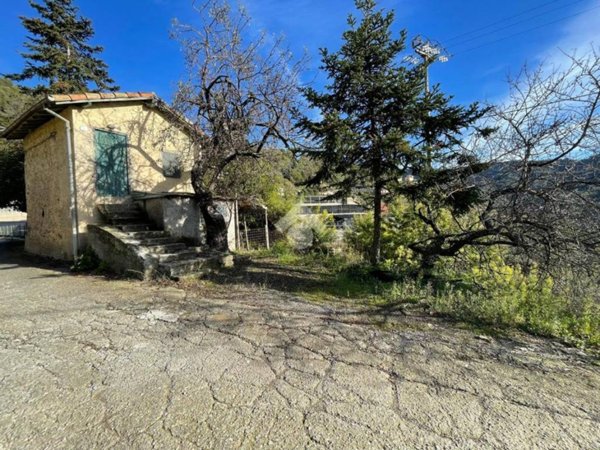 casa indipendente in vendita a Soldano