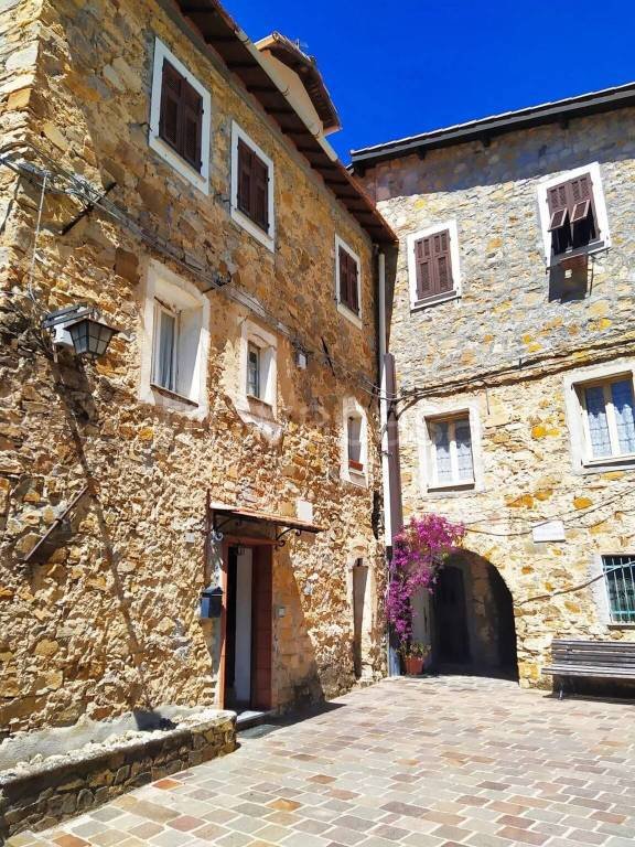 casa indipendente in vendita a Soldano