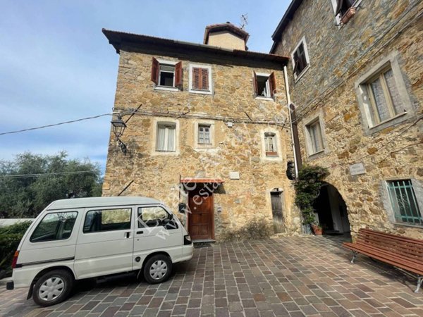 casa indipendente in vendita a Soldano in zona San Martino