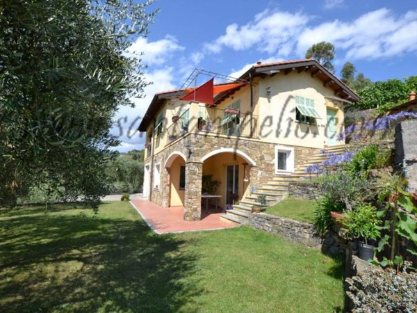 casa indipendente in vendita a Soldano