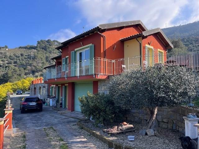 casa indipendente in vendita a Soldano