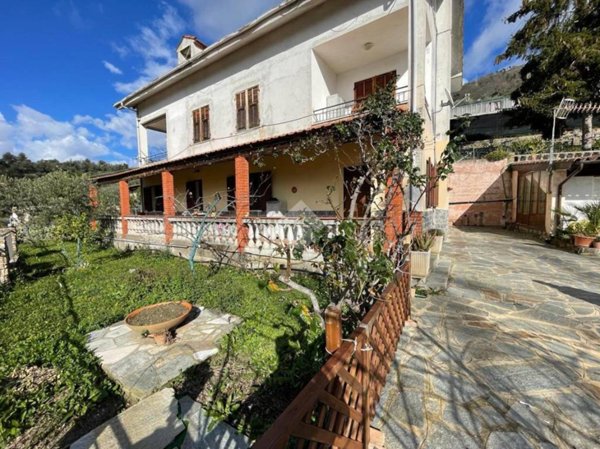 casa indipendente in vendita a Soldano