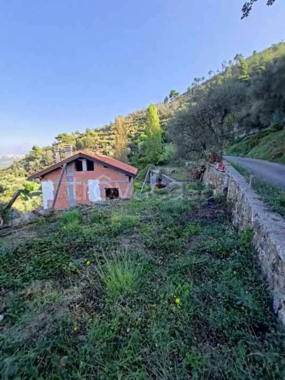 casa indipendente in vendita a Soldano
