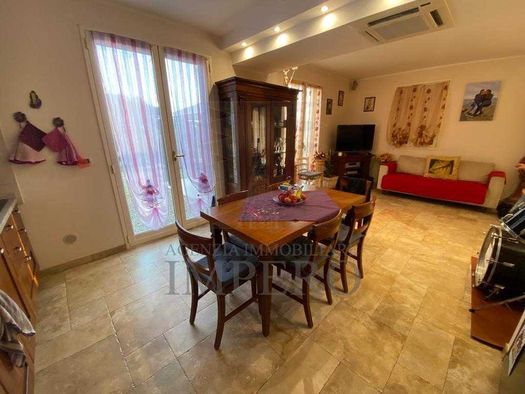 casa indipendente in vendita a Soldano in zona San Martino