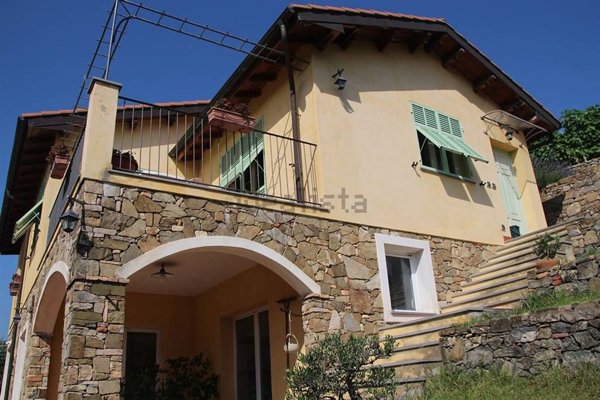 casa indipendente in vendita a Soldano