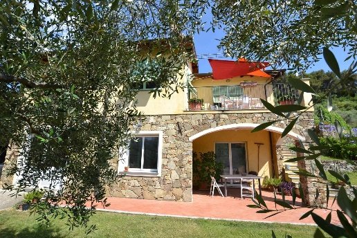 casa indipendente in vendita a Soldano