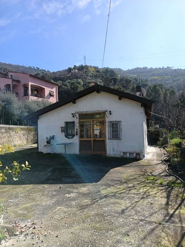 casa indipendente in vendita a Soldano