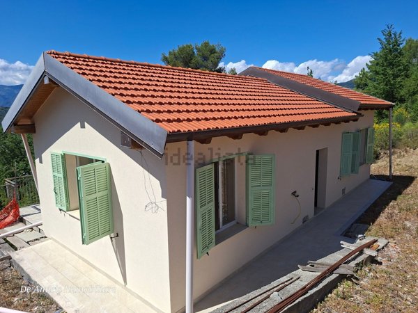 casa indipendente in vendita a Soldano in zona San Martino