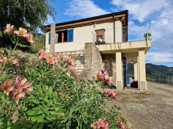 casa indipendente in vendita a Soldano in zona San Martino
