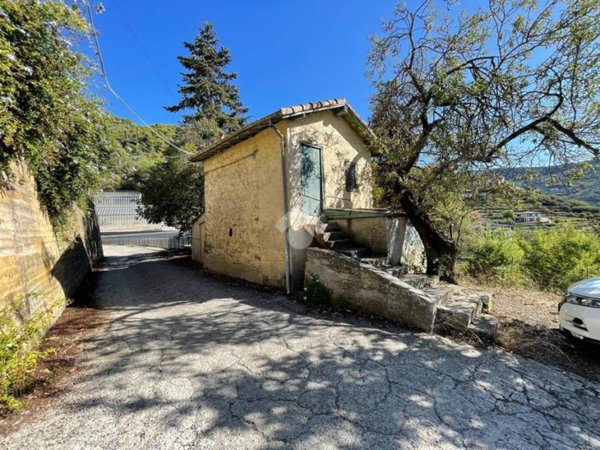 casa indipendente in vendita a Soldano in zona San Martino