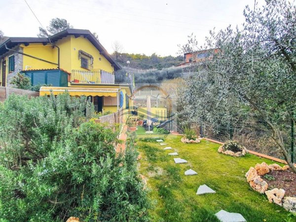 casa indipendente in vendita a Soldano in zona San Martino