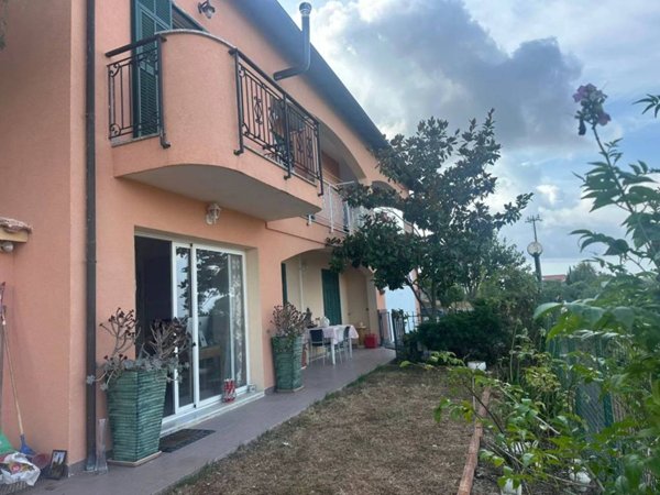 casa indipendente in vendita a Soldano in zona San Martino