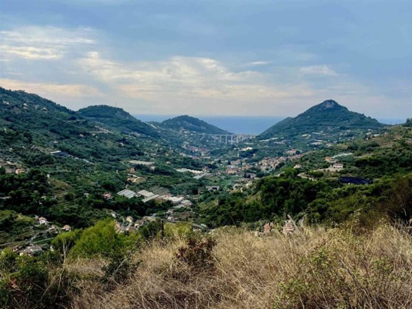 terreno in vendita a Soldano in zona San Martino