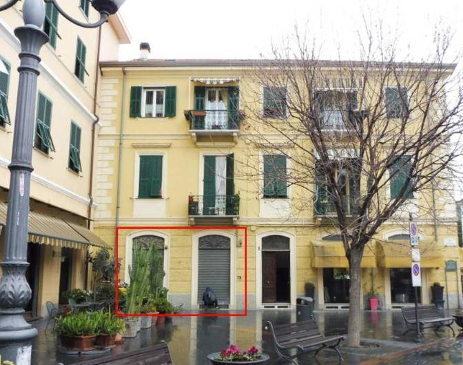 negozio in vendita a Taggia
