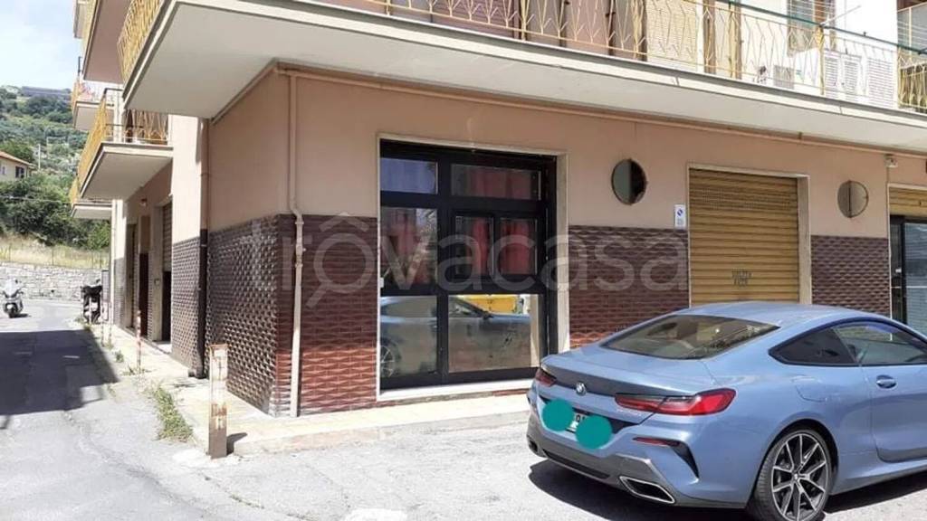 appartamento in vendita a Taggia in zona Arma di Taggia