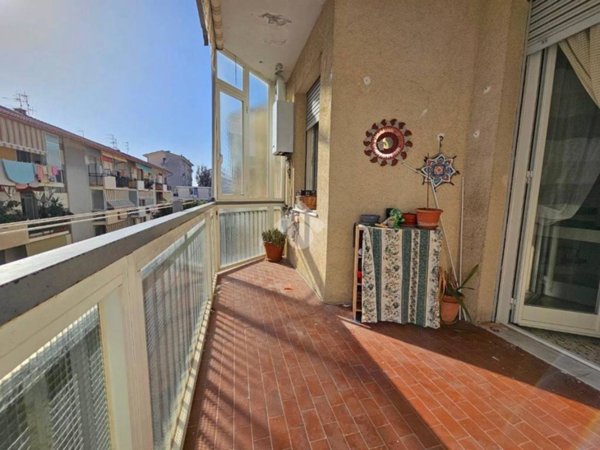 appartamento in vendita a Taggia in zona Arma di Taggia