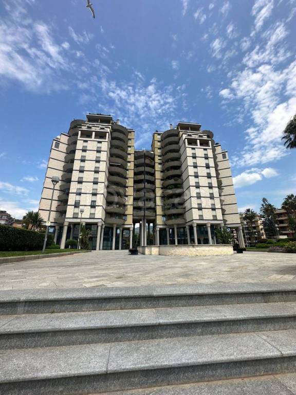 appartamento in vendita a Taggia in zona Arma di Taggia