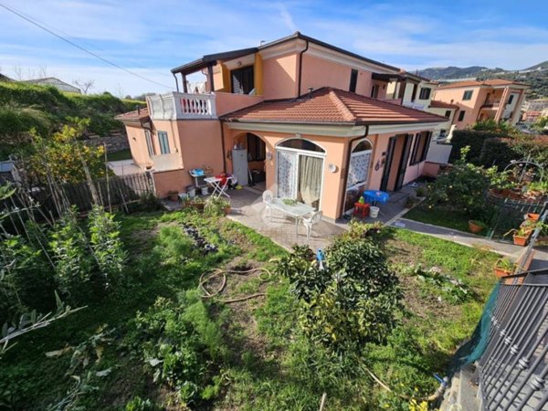 appartamento in vendita a Taggia