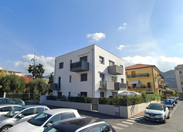 appartamento in vendita a Taggia in zona Arma di Taggia