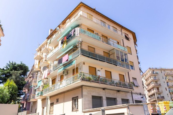 appartamento in vendita a Taggia in zona Arma di Taggia