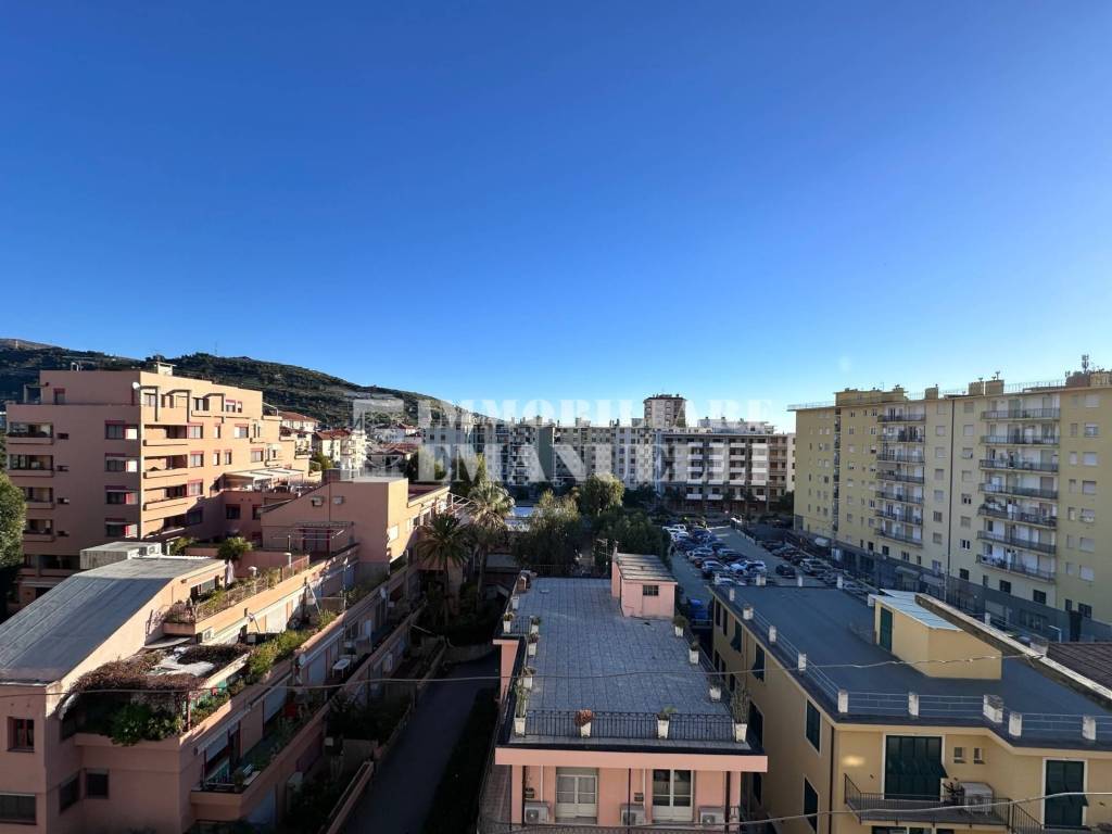 appartamento in vendita a Taggia in zona Arma di Taggia