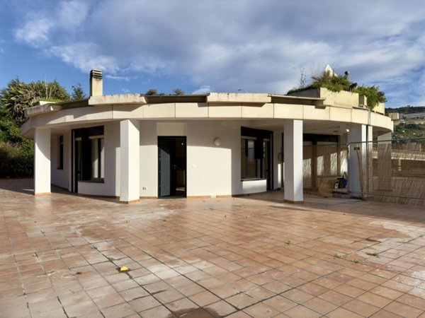 appartamento in vendita a Taggia in zona Arma di Taggia