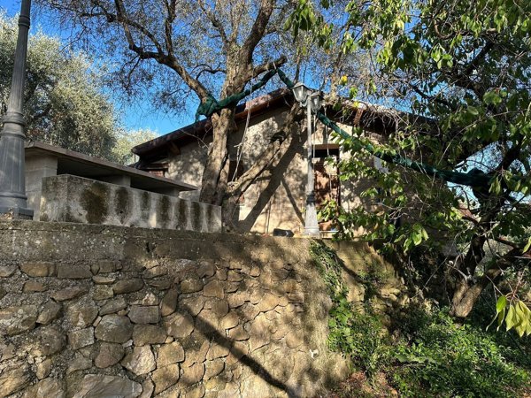 locale di sgombero in vendita a Taggia