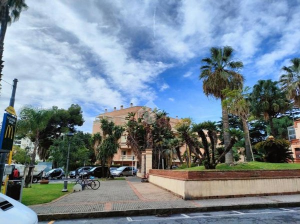 appartamento in vendita a Taggia in zona Arma di Taggia