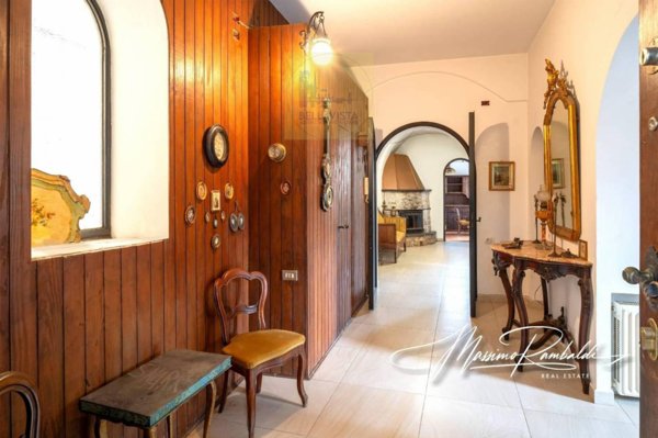 casa indipendente in vendita a Taggia
