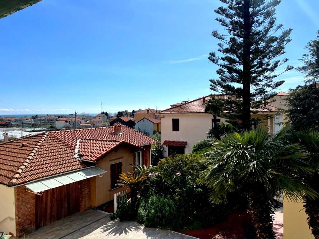 casa indipendente in vendita a Taggia in zona Arma di Taggia