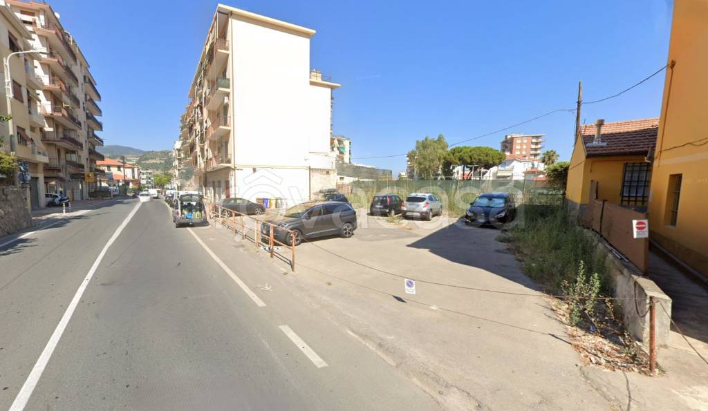 negozio in vendita a Taggia