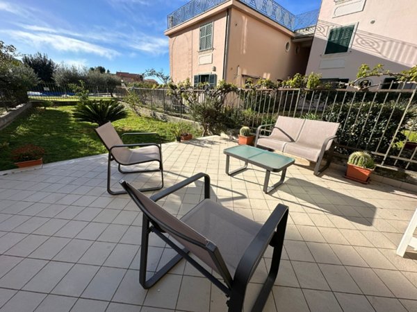 casa indipendente in vendita a Taggia