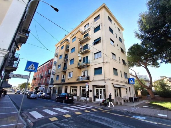 appartamento in vendita a Taggia in zona Arma di Taggia