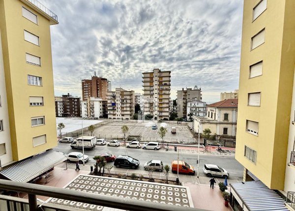 appartamento in vendita a Taggia in zona Arma di Taggia