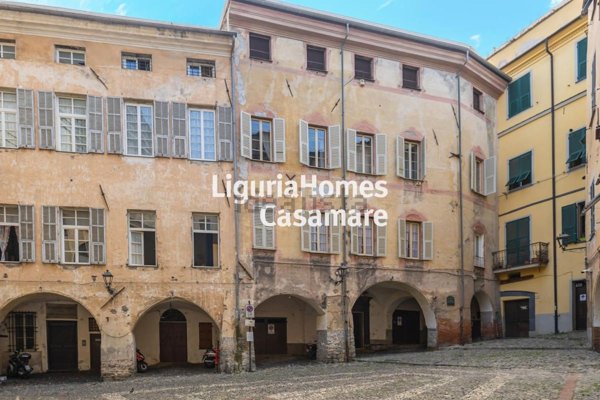 casa indipendente in vendita a Taggia