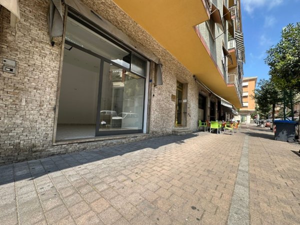 negozio in vendita a Taggia