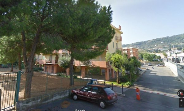 locale commerciale in vendita a Taggia in zona Levà